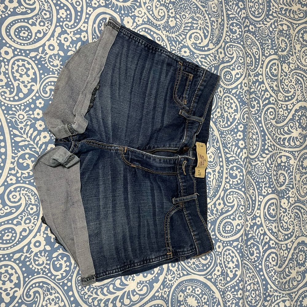 Hollister Short shorts Size 9 High rise
